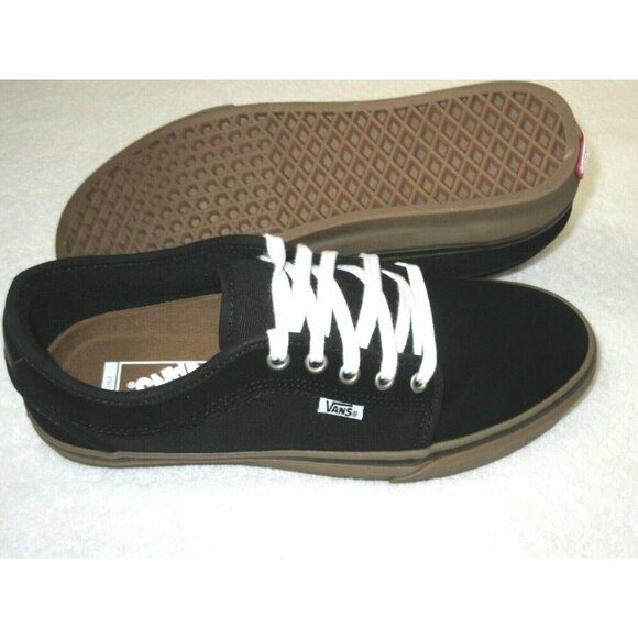 Vans Men's Chukka Low Pro Black Gum White Canvas Suede Skate shoes Size 8 NIB - Picture 3 of 5